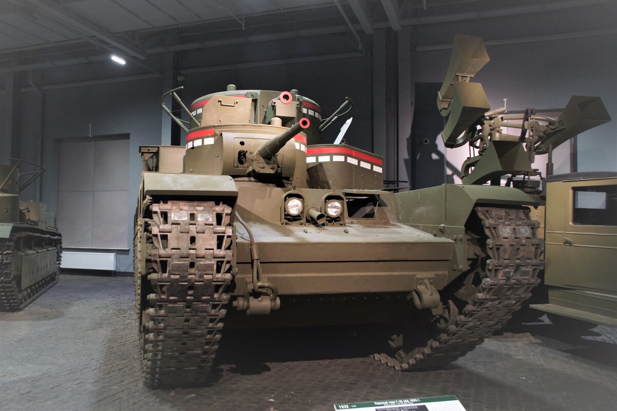 Тяжелый танк Т-35 - Наталья Т