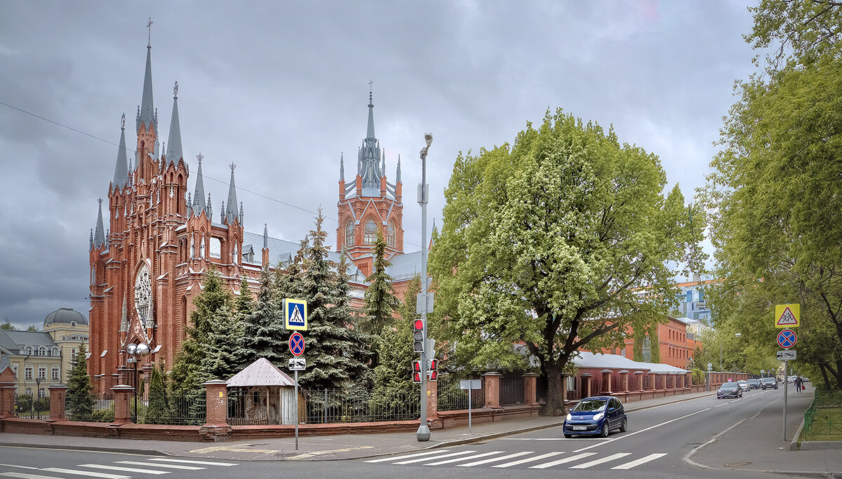 Москва.  Римско-католический Кафедральный собор Непорочного Зачатия Пресвятой Девы Марии. - В и т а л и й .... Л а б з о'в