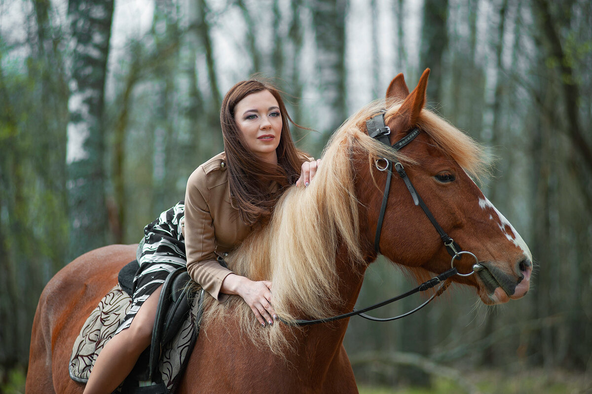 Девушка и лошадь - Ольга Семина