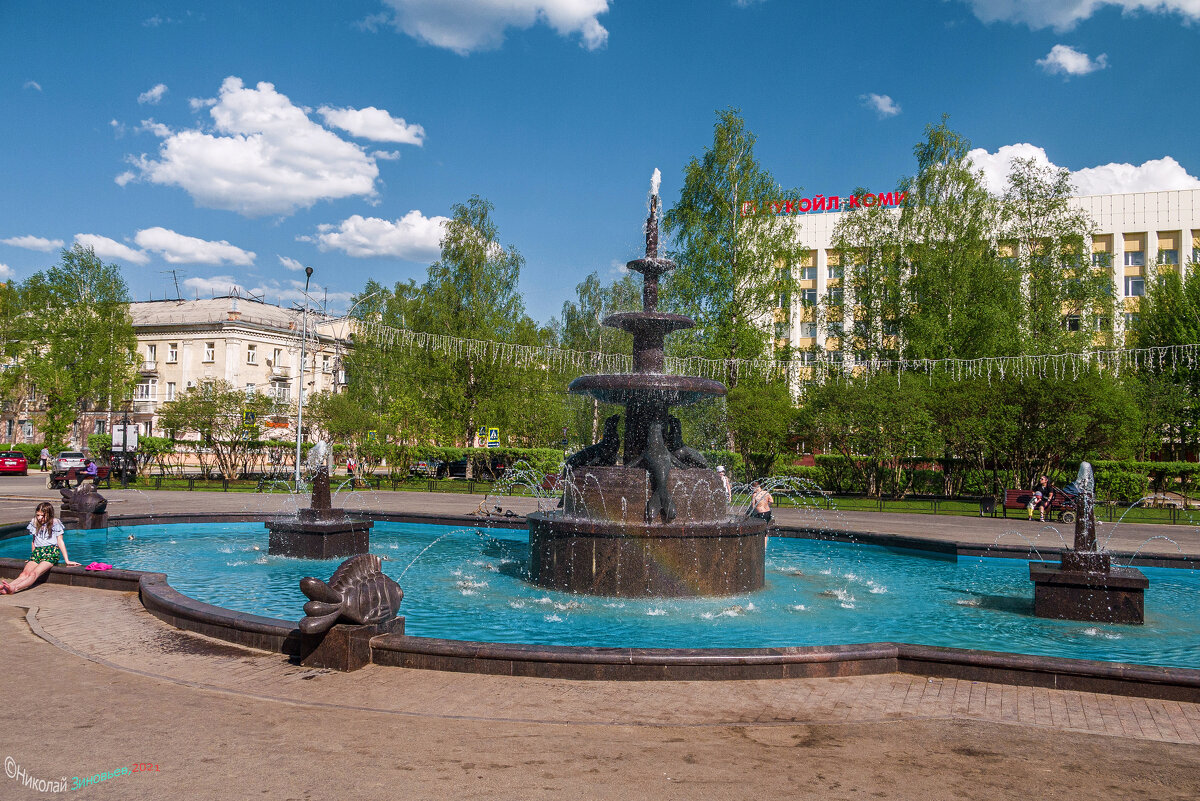 Ухтинский фонтан, "Старый город - самый первый район города с красивой архитектурой. - Николай Зиновьев
