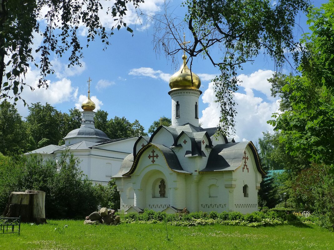 Надвратная церковь и часовня Борисоглебского монастыря. Дмитров - Лидия Бусурина