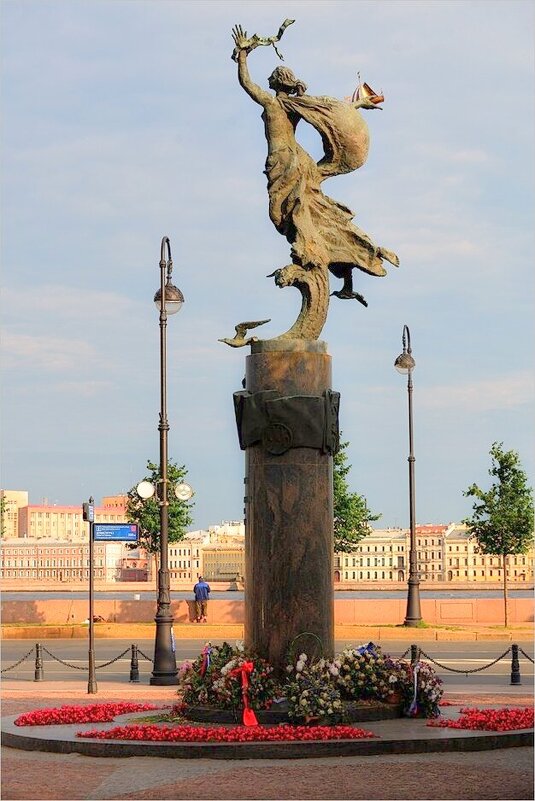 Памятник морякам и корабелам России - Юрий Велицкий