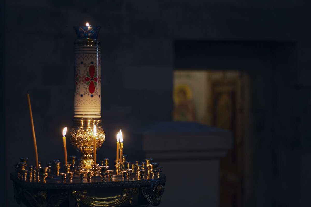 Свечи в Новом Иерусалиме в Истре - Сергей Деев