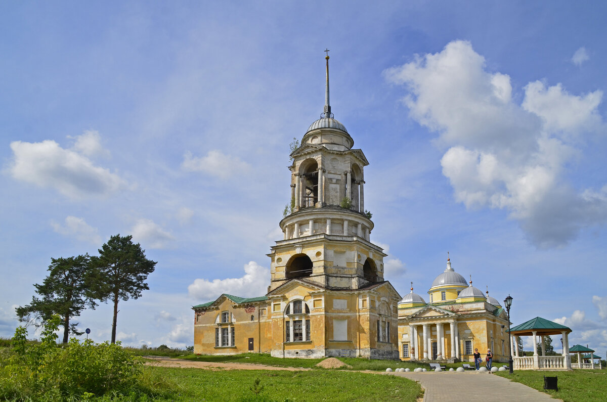 Спасская церковь-колокольня и Борисоглебский собор - Нина Синица