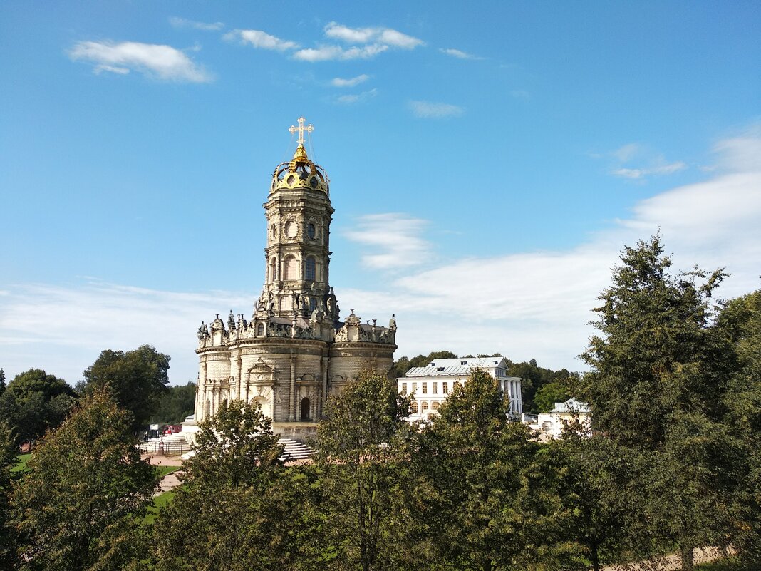 Церковь знамения пресвятой богородицы в Дубровицах - Галина 