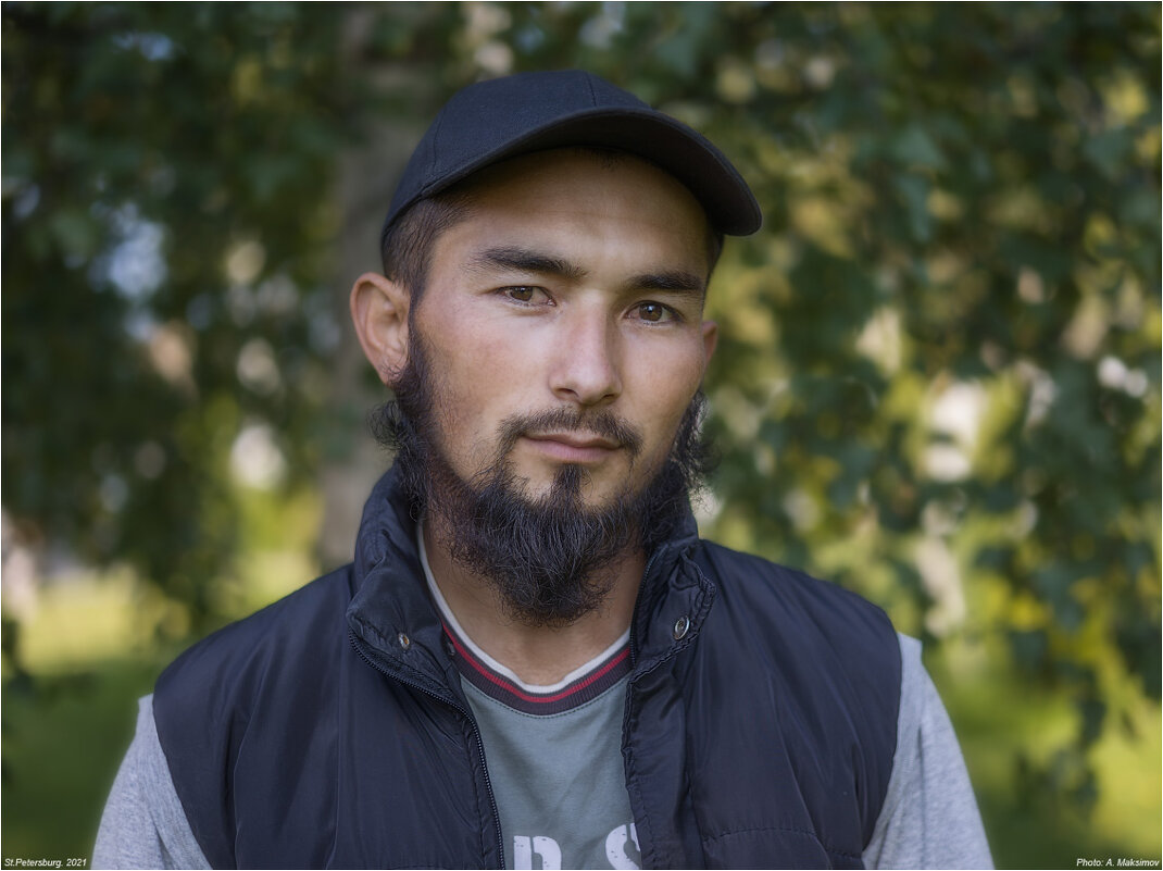 Портрет молодого человека из солнечного Узбекистана - Александр Максимов