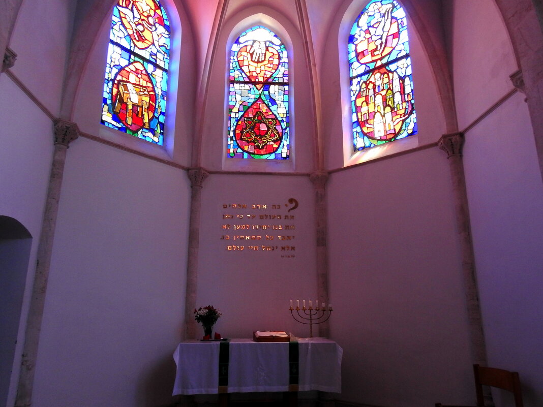 В лютеранском соборе церкви Эммануил - Гала 