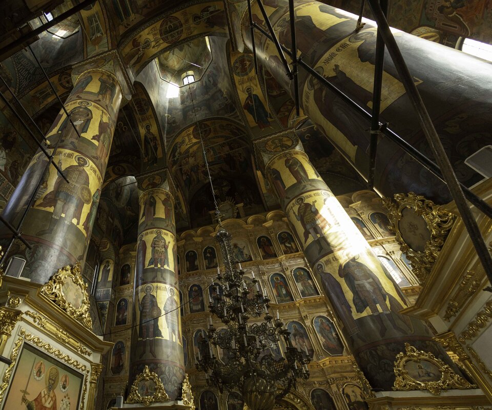 Успенский собор Иосифо-Волоцкого монастыря - Александра 
