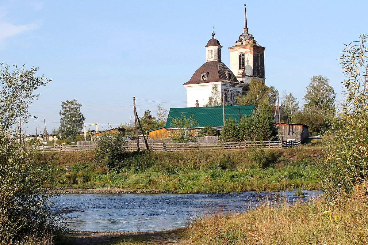 Разрушенная старая церковь - tamara kremleva