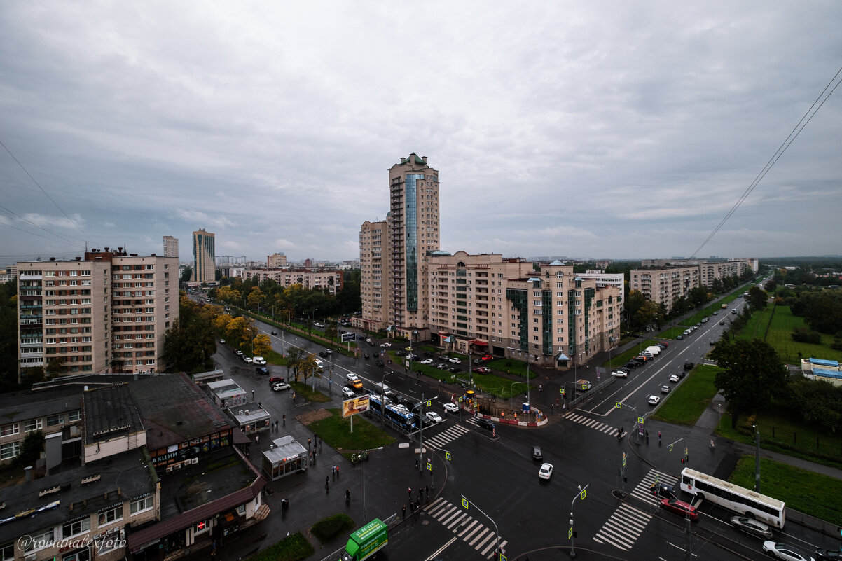 Перекрёсток пр. Ветеранов и ул.Лёни Голикова - Роман Алексеев