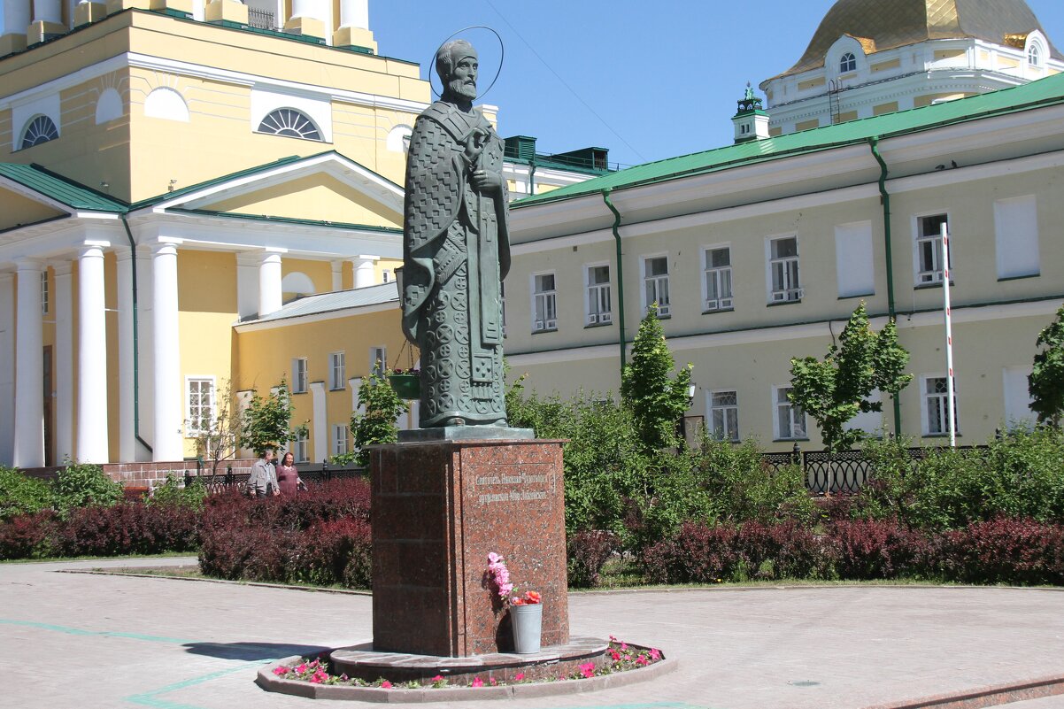 Памятник Николаю Чудотворцу в Перми. Скульптор Вячеслав Клыков. - Евгений Шафер