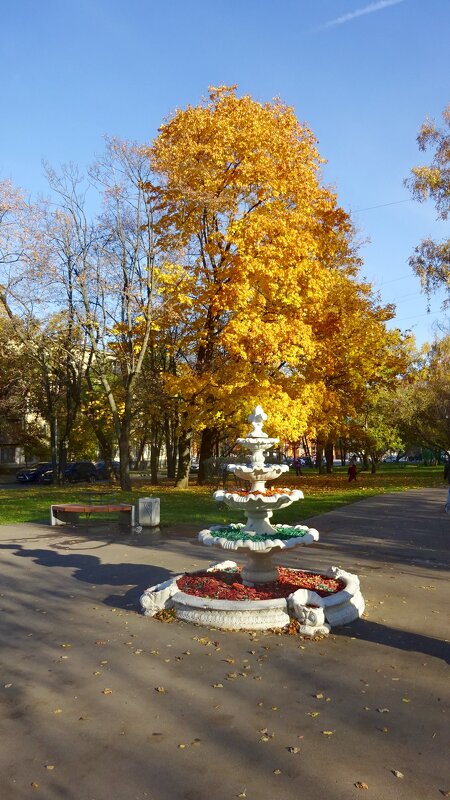 Осенний сквер на Гарибальди - Сергей Антонов