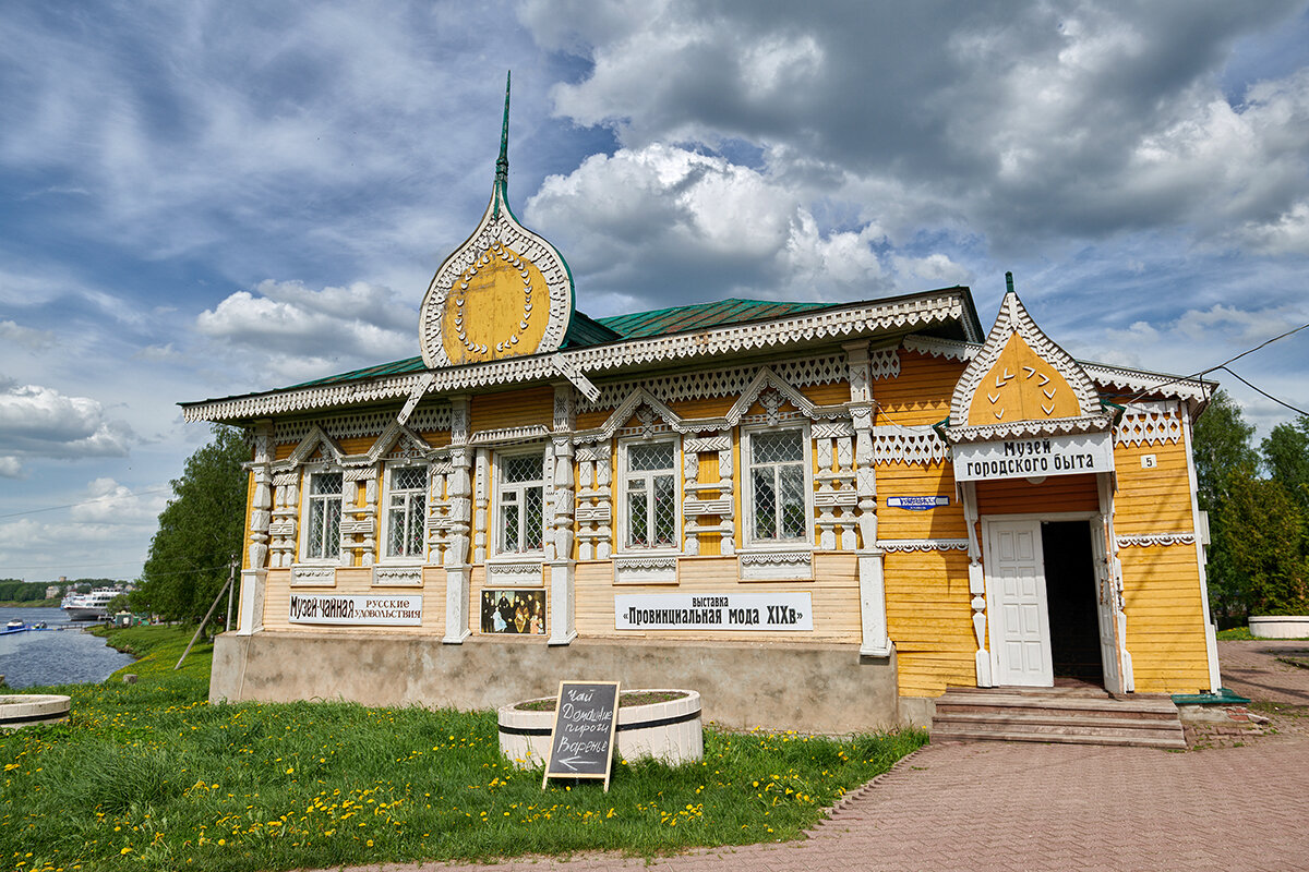 Старый городской дом - Valeriy(Валерий) Сергиенко
