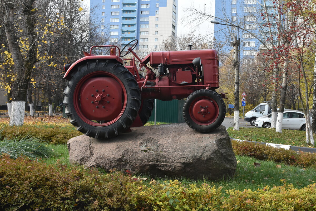 Московская область. Видное. Совхоз. им.Ленина. Трактор Fahr D17N. - Наташа *****