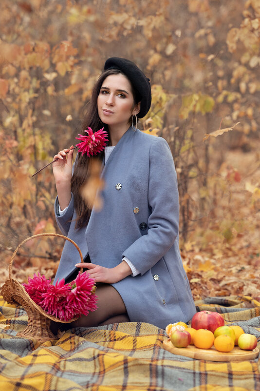 Autumn picnic - Mariya Miroshnichenko