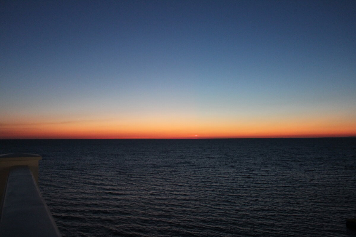 Закат над морем - Валерий 