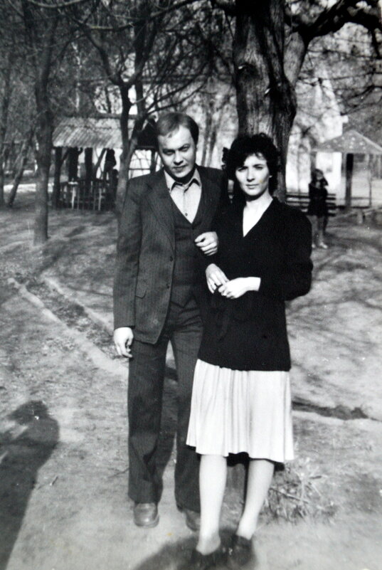1 мая 1982 г. , пока ещё студенты, но уже семья - Татьяна Лютаева