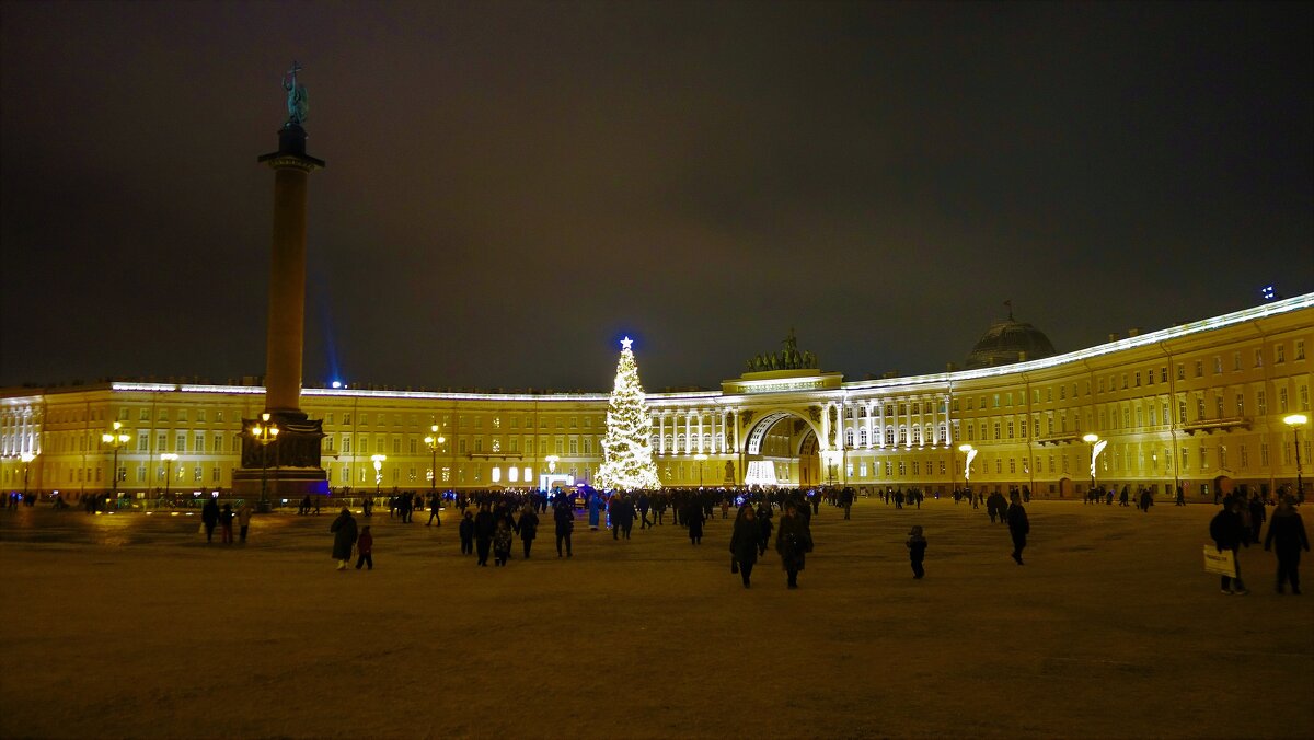 Дворцовая площадь накануне Нового года... - Sergey Gordoff