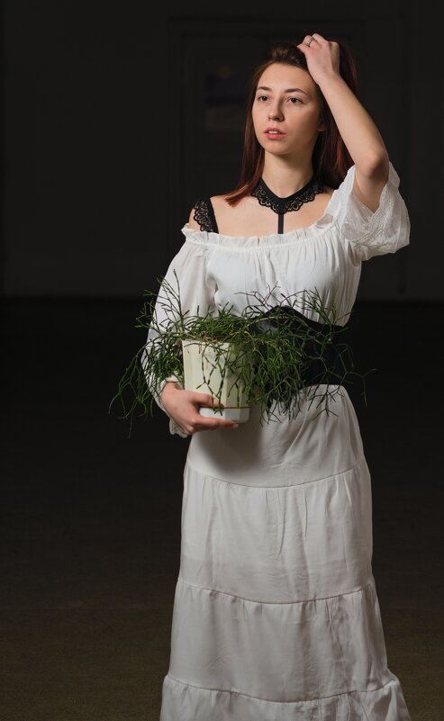 Девушка с цветком - Сергей Владимирович Егоров