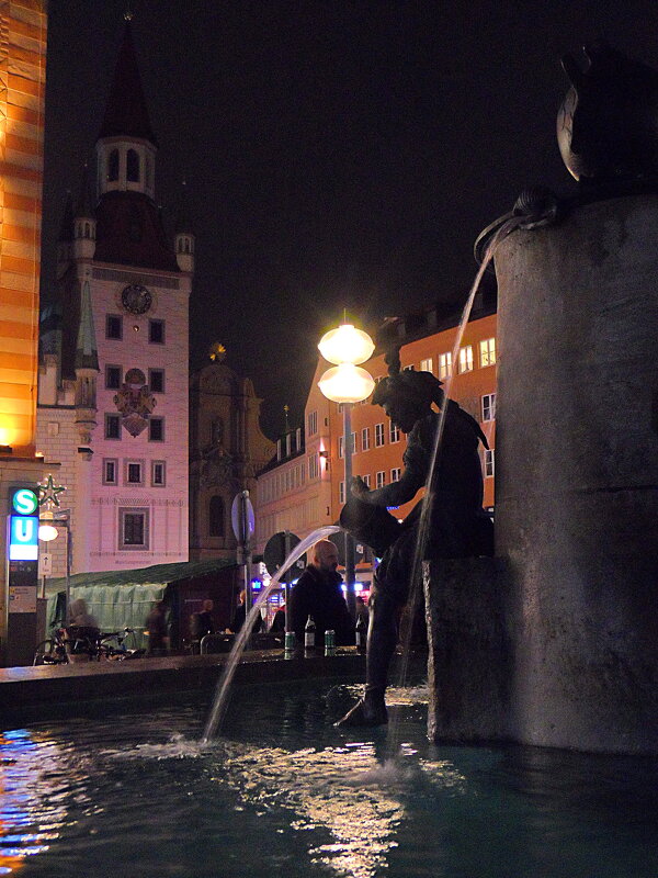 Мюнхен. Фонтан «Рыба» (Fischbrunnen) - Галина 