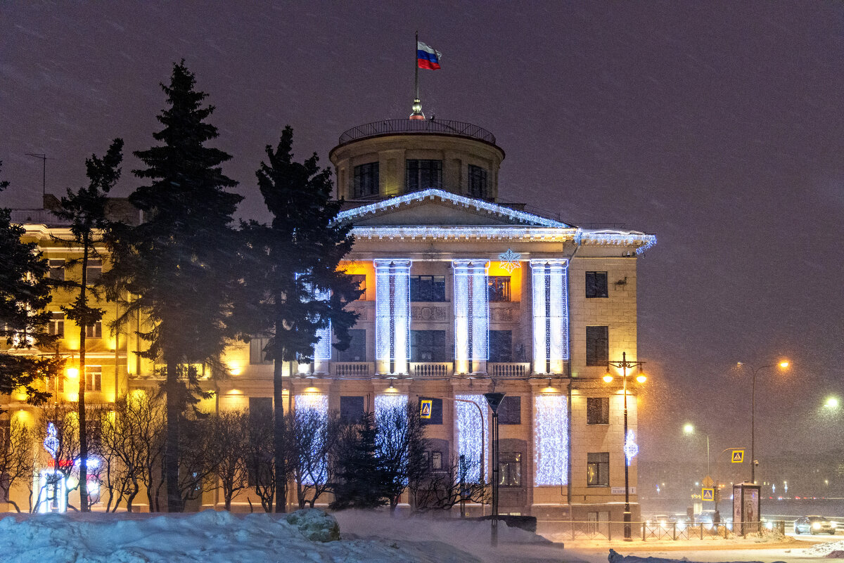 Площадь Ленина у Финляндского вокзала. - Виктор Орехов