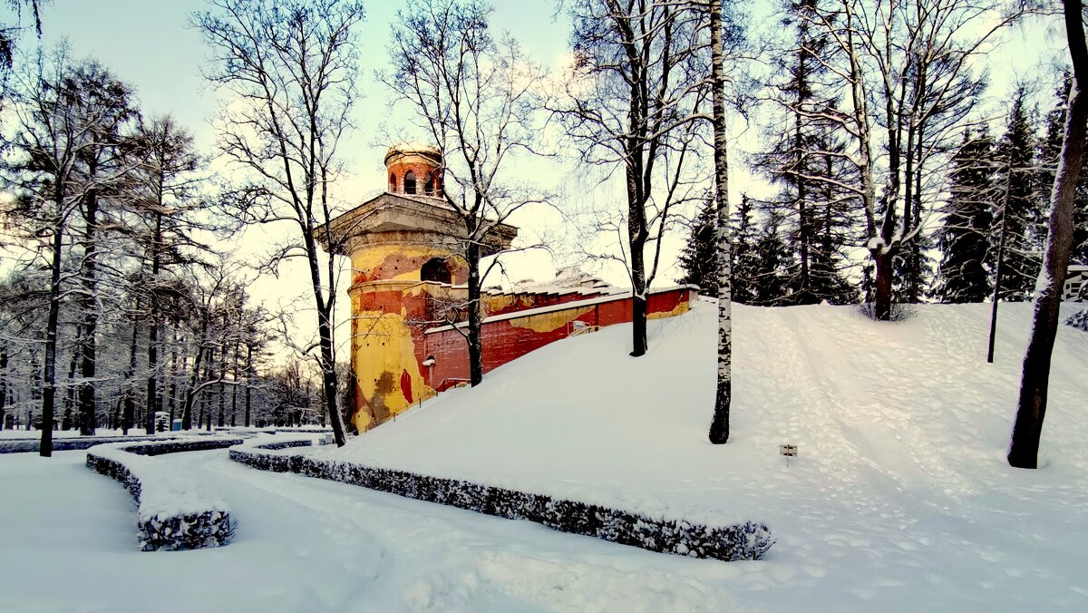 Башня руина в Екатерининском парке ЦС - Сергей 