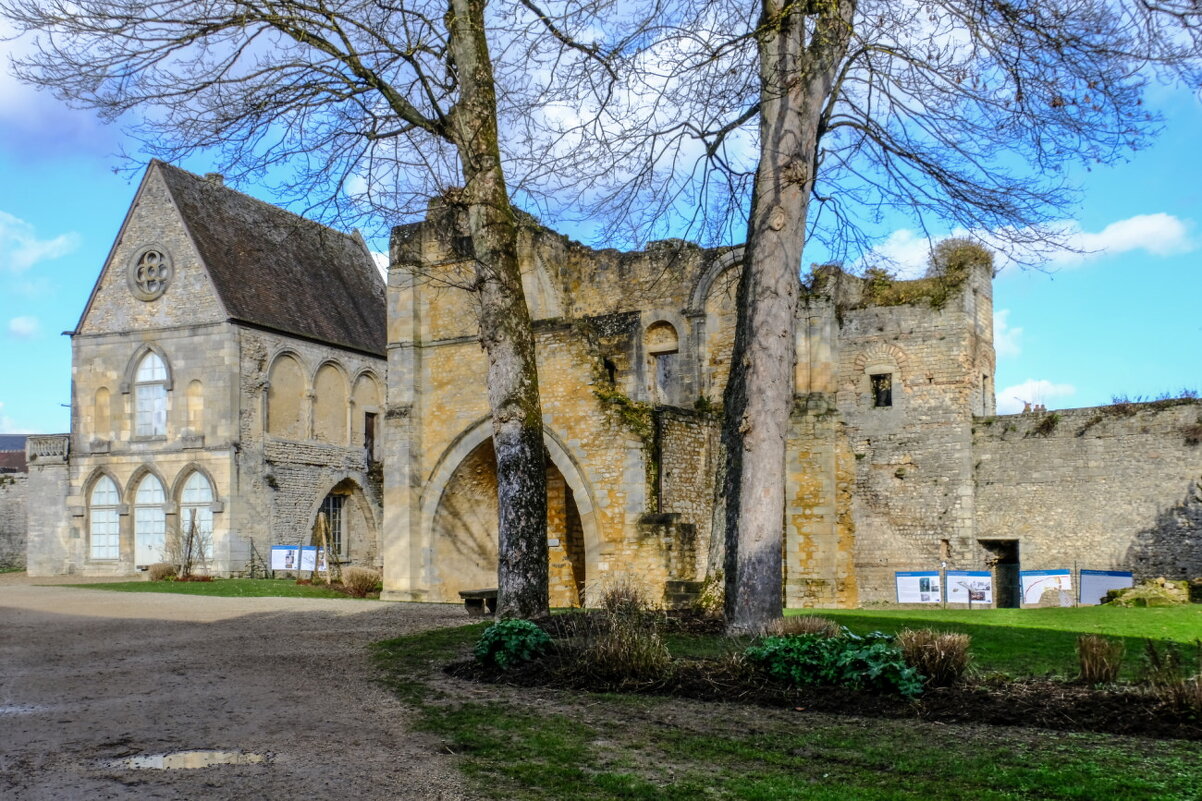 Королевский замок Санлис (Senlis) - Георгий А