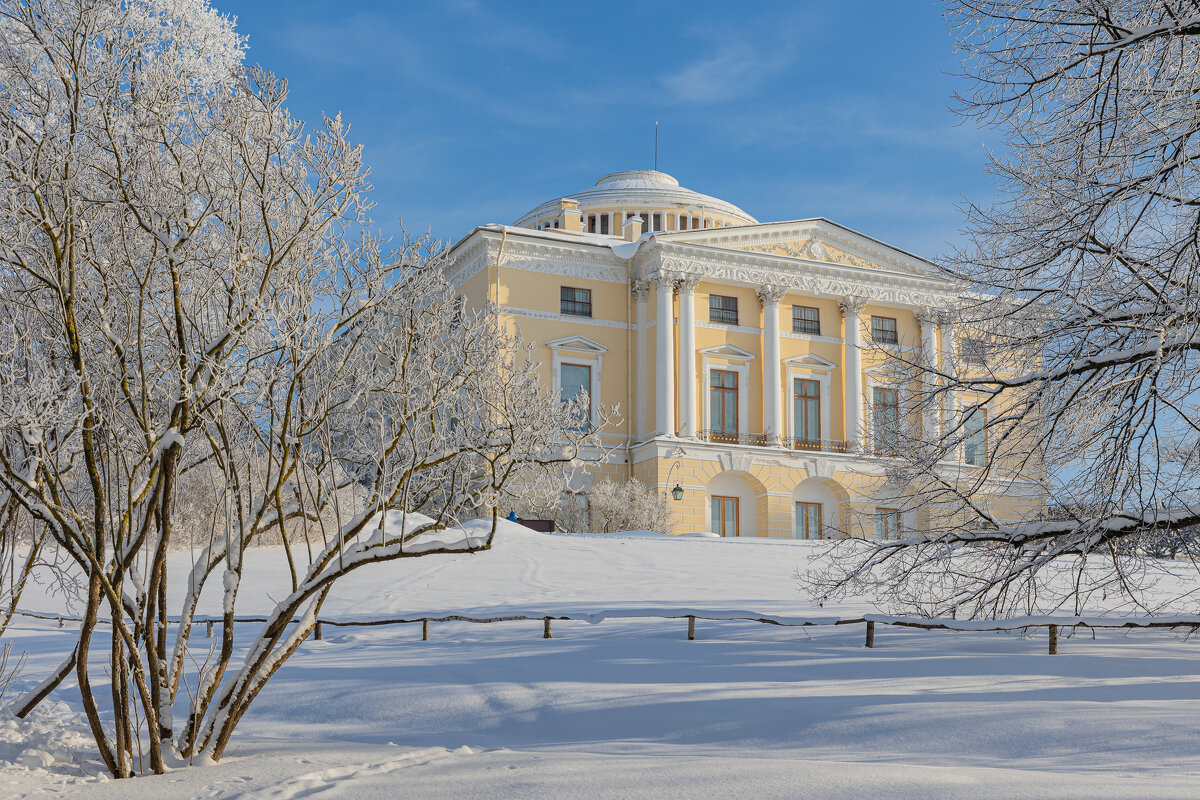 Павловский дворец зимой - юрий затонов