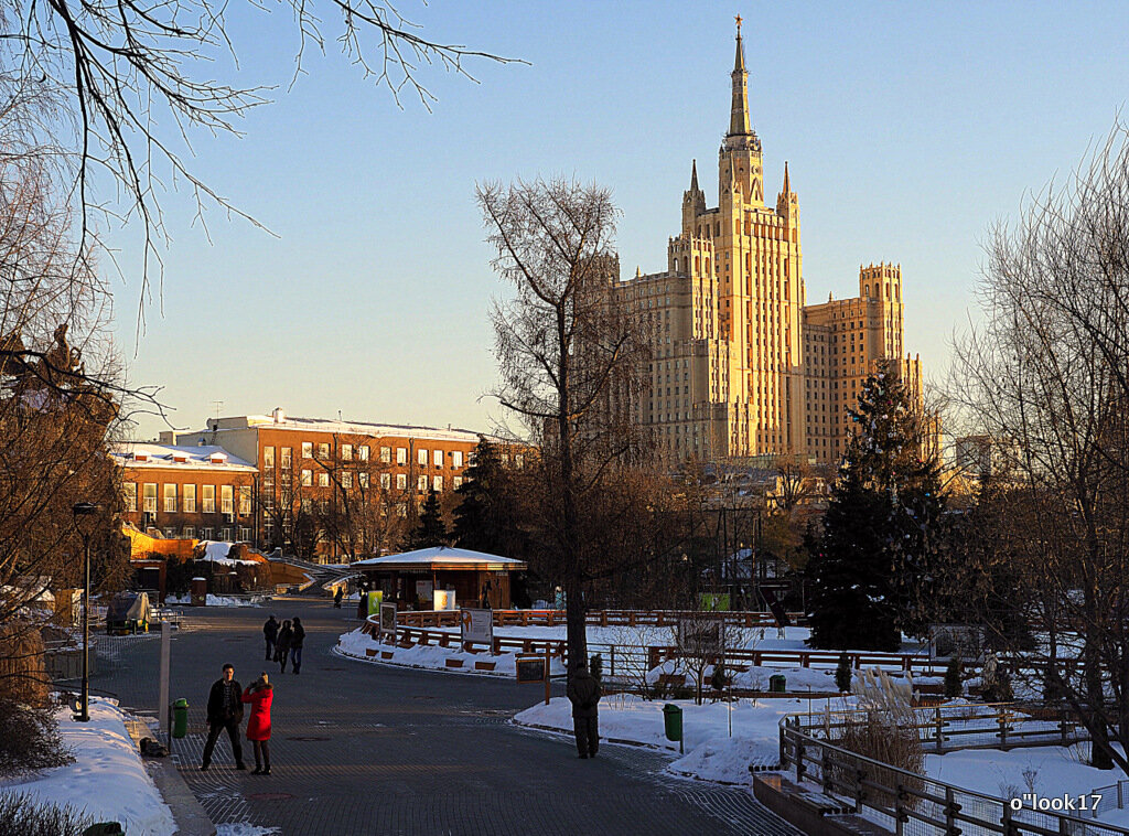 лабиринты города - Олег Лукьянов