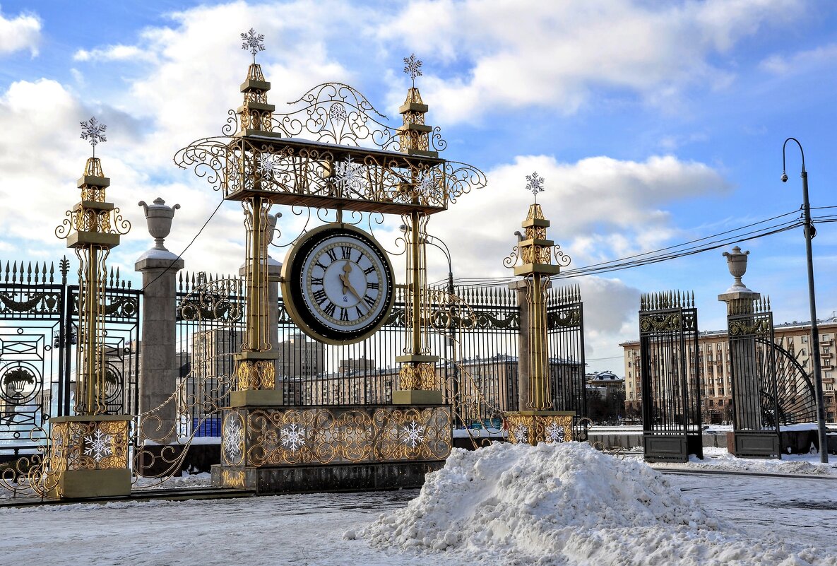 Вход в Парк на Фестиваль  «Снег и лед в Москве». - Анатолий Колосов