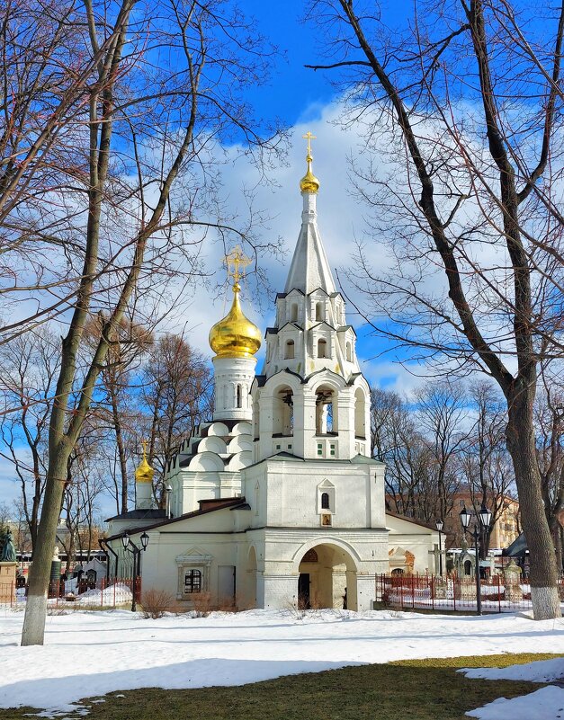 Малый храм Донского монастыря (фото с телефона) - Константин Анисимов
