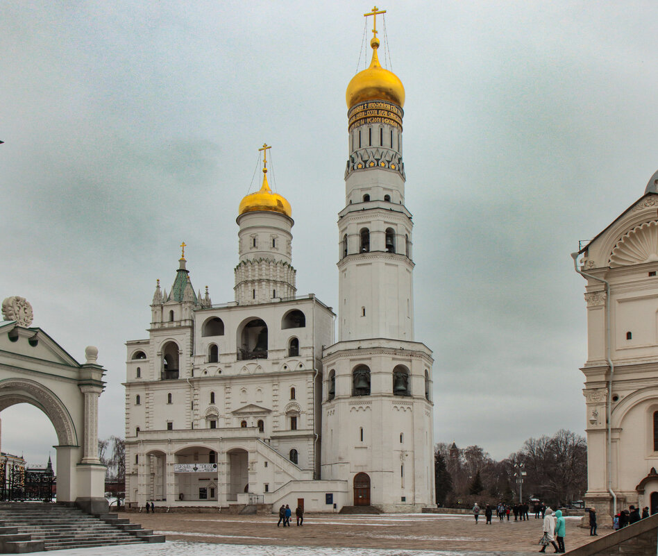 Колокольня Ивана Великого колокола Нижнего яруса