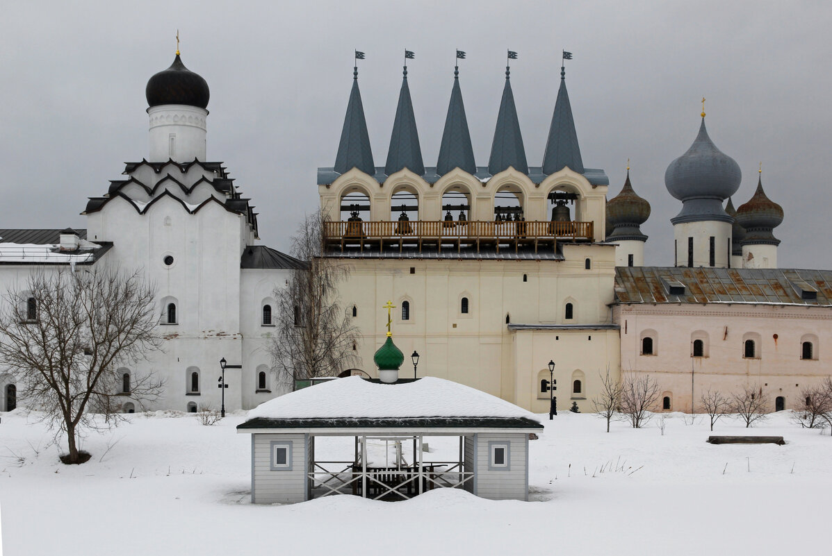 Богородичный Успенский монастырь Новгорода