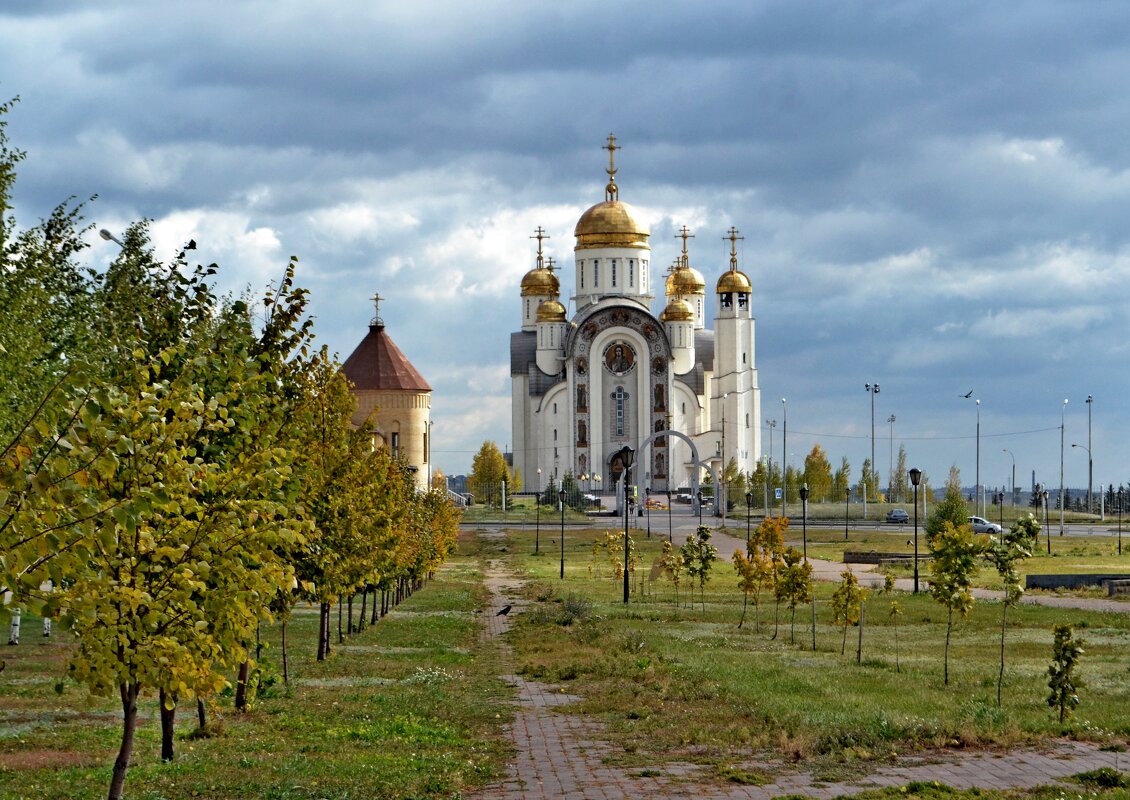 Осень к храму подобралась - Владимир Рыбак
