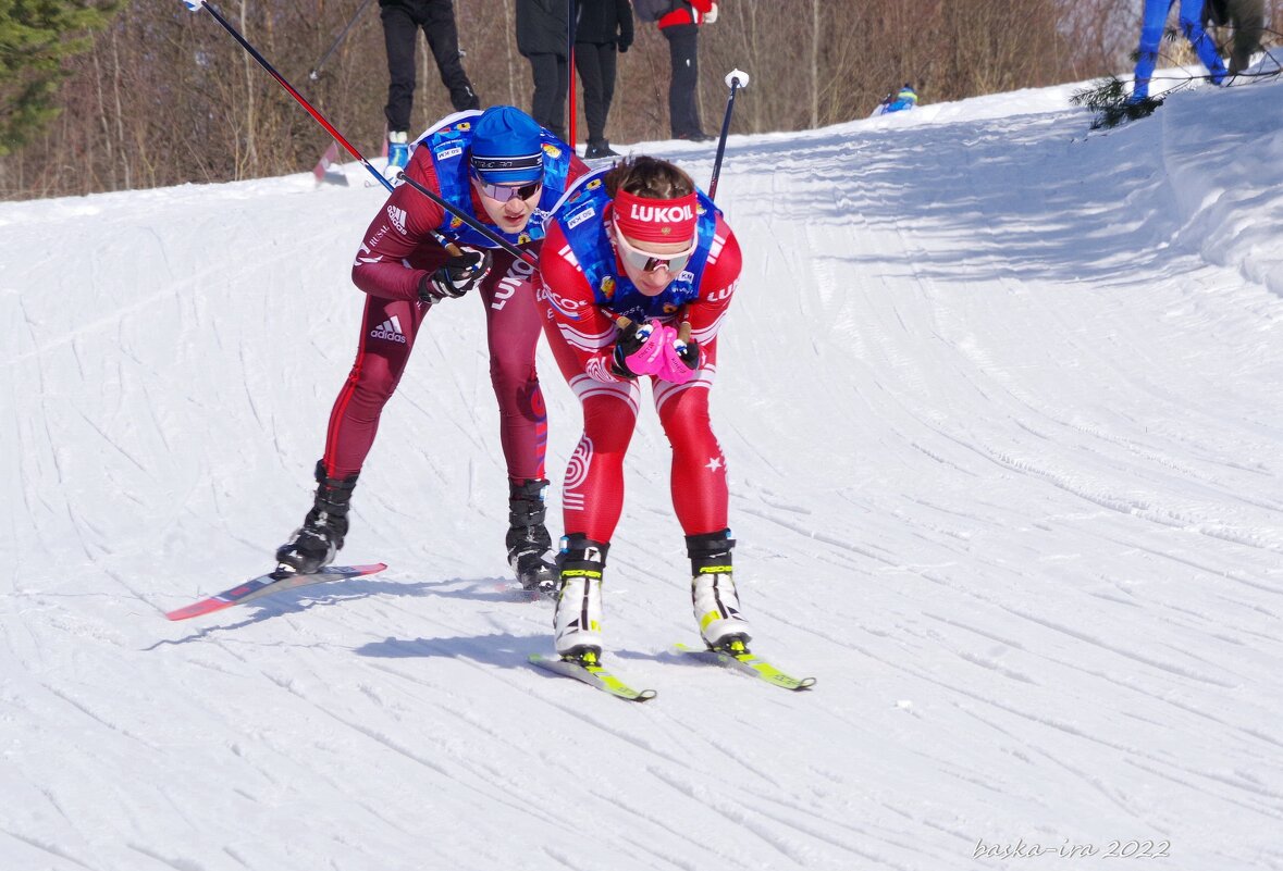Королева лыжного спорта Наталья Непряева на дистанции 50км - Ирина Баскакова