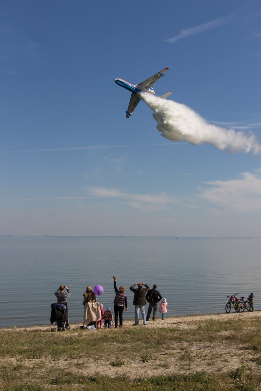 Сброс воды Бе-200 - Вадим Архипов