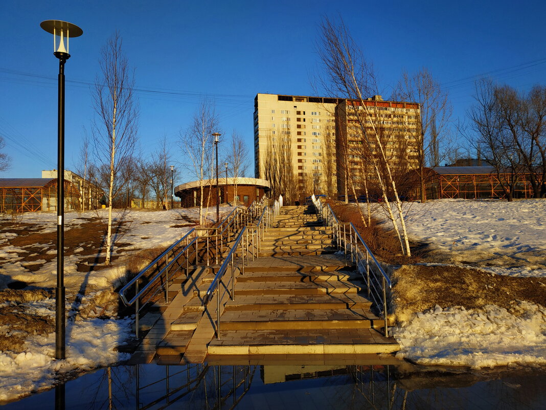 Март в городе - Андрей Лукьянов