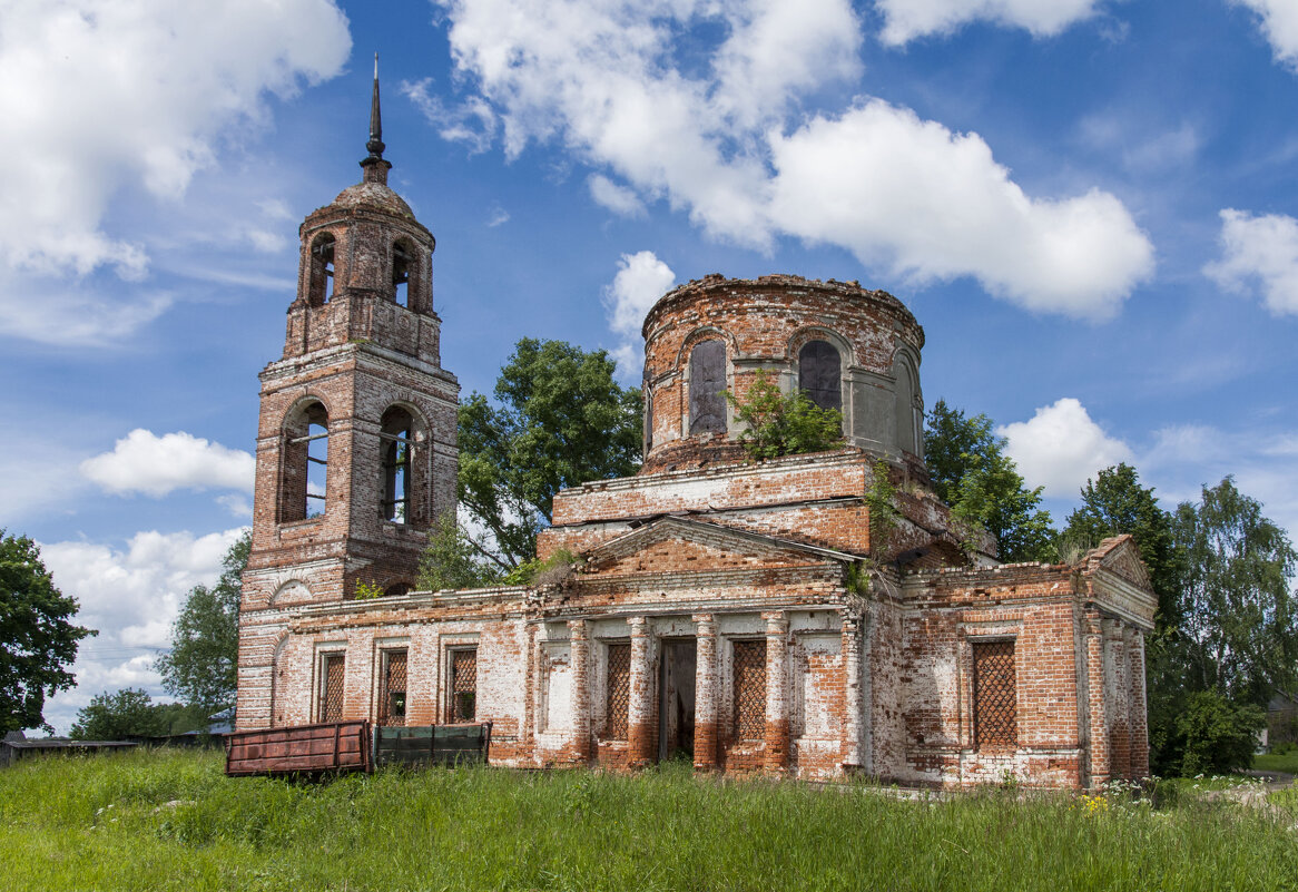 Старая церковь - Ольга Гуськова