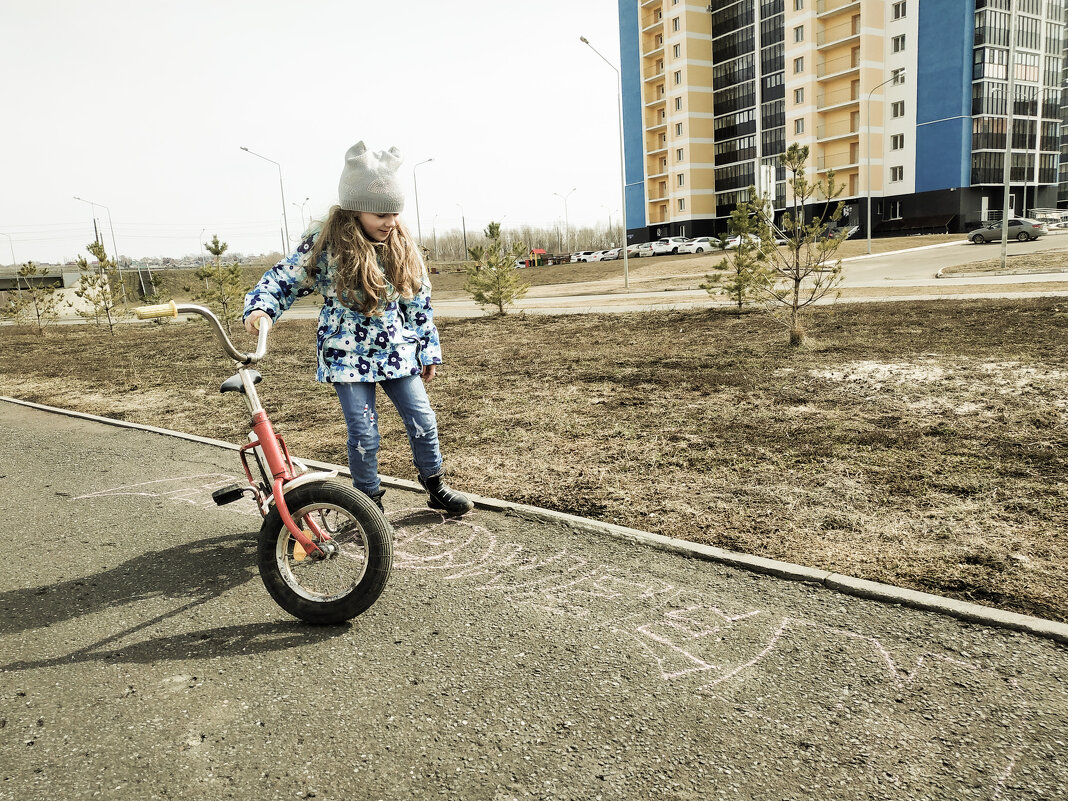 Девочка с велосипедом - Юлия Денискина