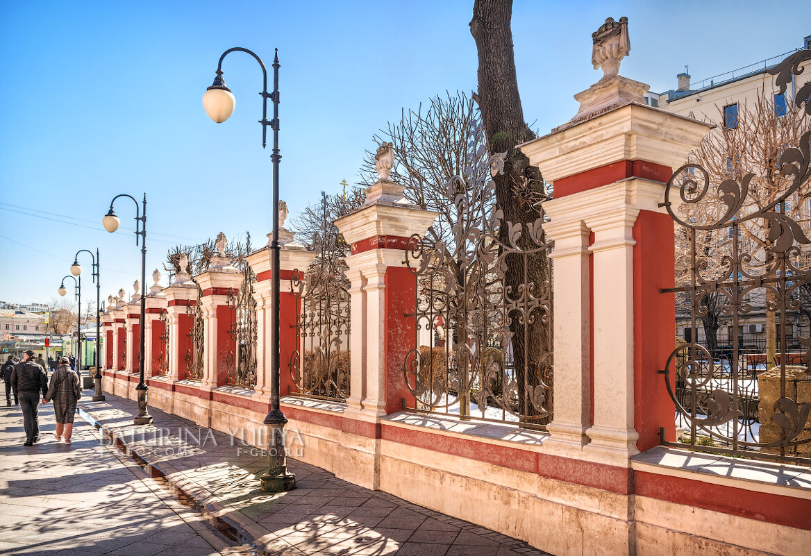 Ограда храма - Юлия Батурина