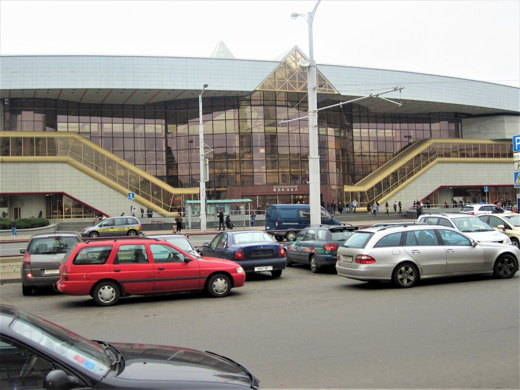 Железнодорожный вокзал -г.Минск - ЛЮДМИЛА 