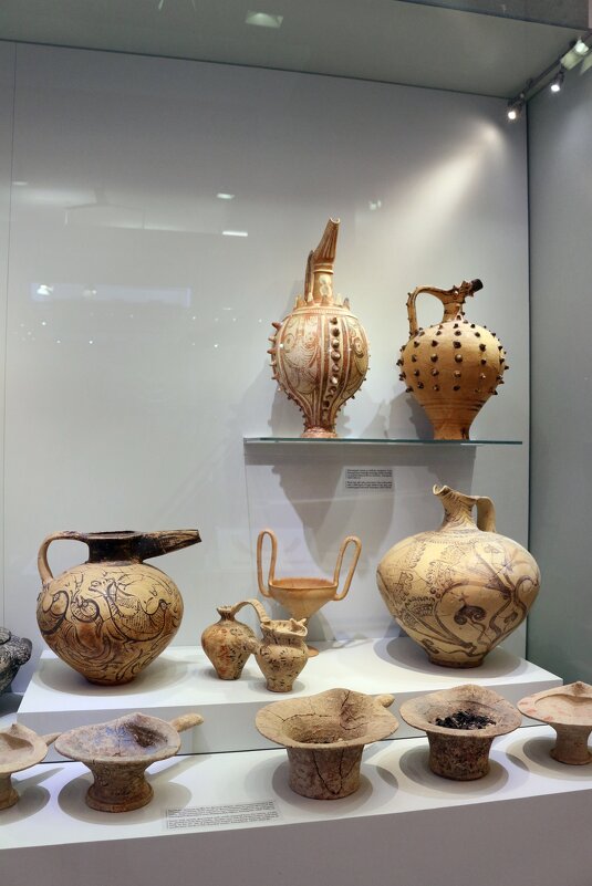 Древняя посуда в музее Ираклиона - Ольга 