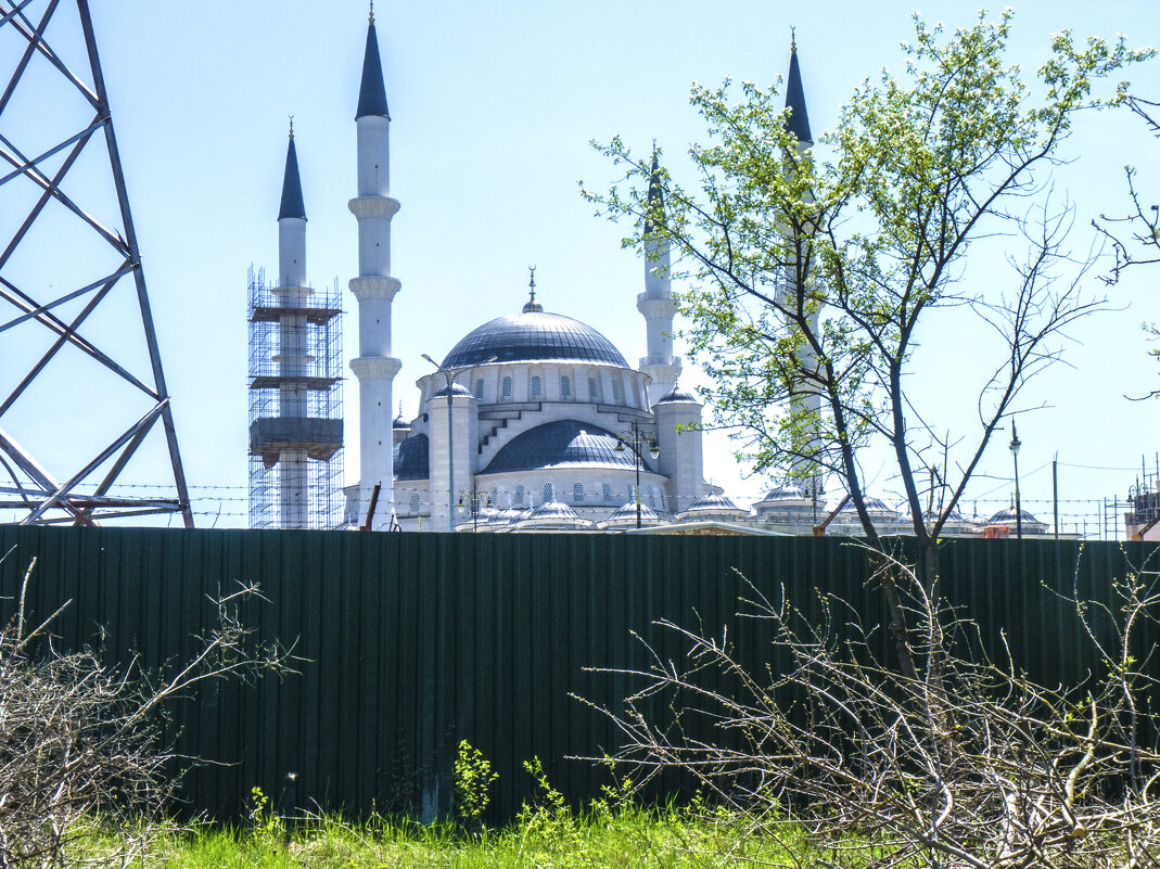 Мечеть  строится - Валентин Семчишин