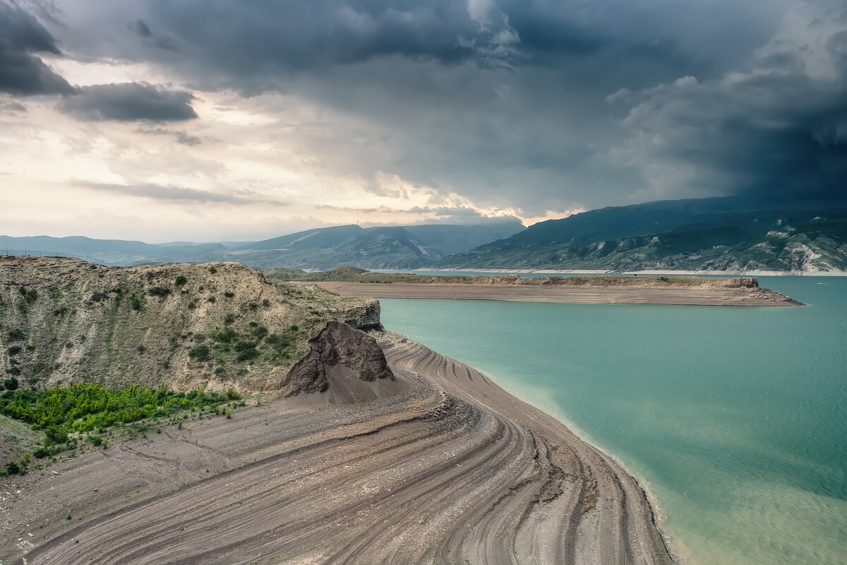 Чиркейское водохранилище в Дагестане