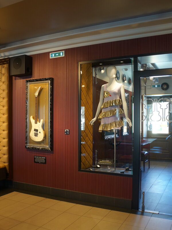 Hard Rock cafe - zavitok *