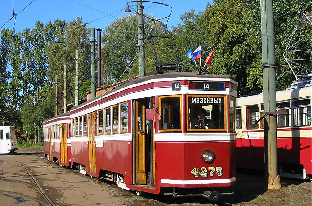 Музейный серийный трамвайный поезд ЛМ и ЛП-33 в полной комплектности - Стальбаум Юрий 
