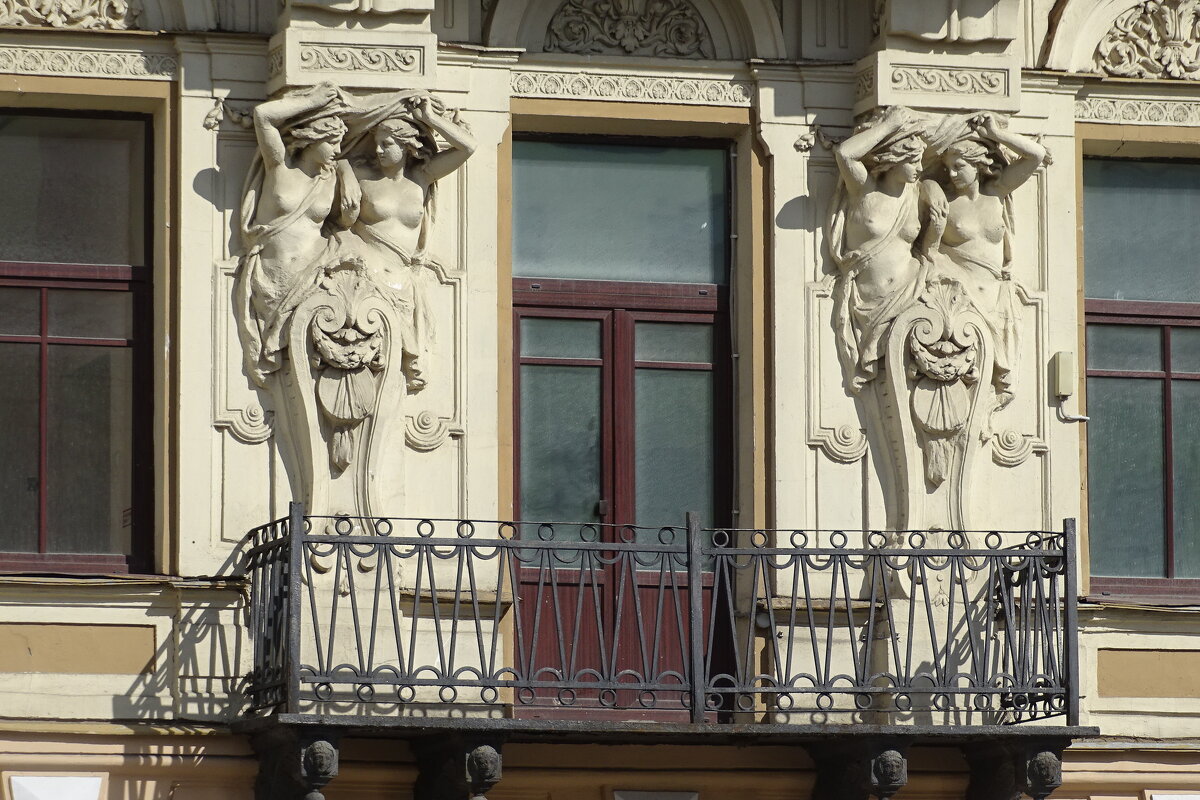 Девушки на фасадах домов Санкт-Петербурга - Anna-Sabina Anna-Sabina