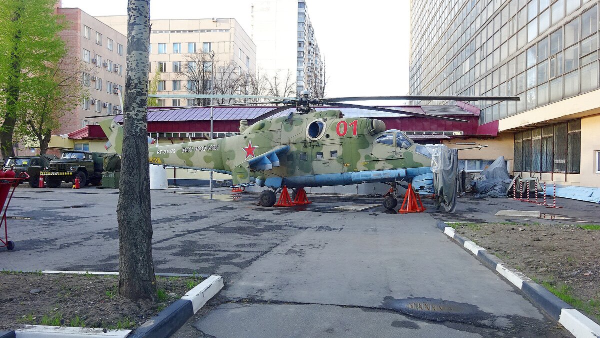 Ми-24 на Красноказарменной - Сергей Антонов