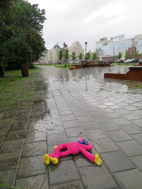 В городе дождь... - Егор Бабанов