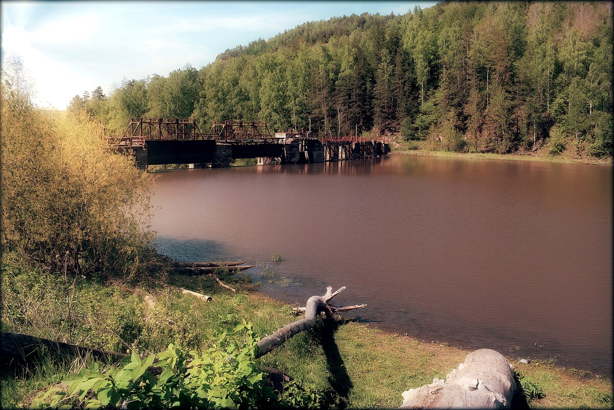 река Б.Сатка... - Александр Шимохин